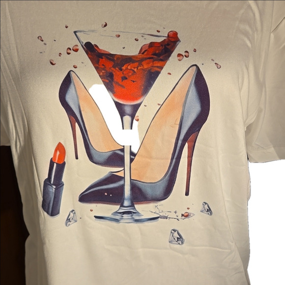 Chase Short Sleeved Tee High Heels, Lipstick, Wine Glass Women's Size XXL - Picture 2 of 10